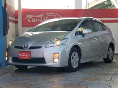 プリウス シルバー 1号車 ☆ハイブリッド☆ 長期レンタルオススメ♪ドライブレコーダー搭載車だから安心して運転できる!バックカメラ付で駐車も楽々♪ 無料宅配サービス対象車