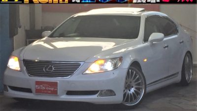 レクサス　ＬＳ４６０☆Ｉパッケージ☆黒革・マルチ・カールソン２０ＡＷ・車高調！！クルコンにサンルーフ！！月々3万円台！！☆車検２年付☆