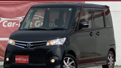 ルークス　ハイウェイスター　★人気の軽規格ハイトールワゴン★　しかも軽！！！車内を広く使える両側スライドドア付♪狭い駐車場でもラクラク乗り降りできるのでお子様がいても安心です(*^^*)ラクラクスタートのプッシュスタート付で鍵を持っているだけで簡単にお出かけできます！！！嬉しい車検2年付き！！