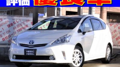 PRIUS α　プリウスアルファ　パール　Ｇ　【上級グレード】　～３列シート７人乗りType～　人気のパール　インテリジェントパーキングアシストプレサポートスイッチ搭載　駐車が苦手な方にもオススメ機能も搭載しております✨　純正オプションのＨＤＤマルチナビ装着でナビ周辺の使いやすさも抜群です❕❕　お荷物も人も乗れる人気の7人乗りです👌　《1年保証付》