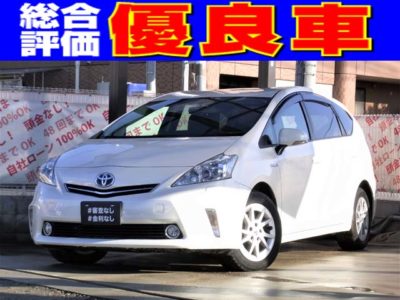 PRIUS α　プリウスアルファ　パール　Ｇ　【上級グレード】　～３列シート７人乗りType～　人気のパール　インテリジェントパーキングアシストプレサポートスイッチ搭載　駐車が苦手な方にもオススメ機能も搭載しております✨　純正オプションのＨＤＤマルチナビ装着でナビ周辺の使いやすさも抜群です❕❕　お荷物も人も乗れる人気の7人乗りです👌　《1年保証付》