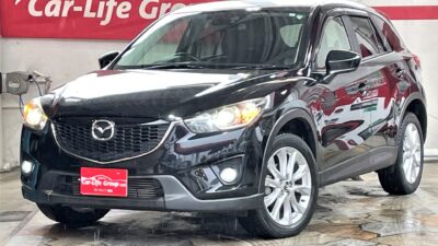 ＣＸ－５　☆ＸＤ・Ｌパッケージ・４ＷＤ☆　人気のクリーンディーゼル・ＳＵＶ！！☆最上級グレード☆黒革パワーシート＆シートヒーター搭載車！！ＳＣＢＳ（ｽﾏｰﾄｼﾃｨﾌﾞﾚｰｷｻﾎﾟｰﾄ)＆ＲＶＭ（ﾘｱﾋﾞｰｸﾙﾓﾆﾀﾘﾝｸﾞｼｽﾃﾑ)で安全機能も抜群！！ＡＦＳキセノンヘッドランプ搭載☆純正１９インチＡＷ＆スタッドレスタイヤ☆