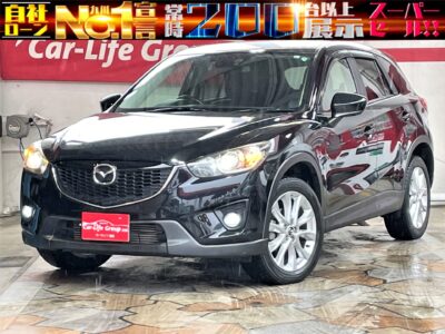 ＣＸ－５　☆ＸＤ・Ｌパッケージ・４ＷＤ☆　人気のクリーンディーゼル・ＳＵＶ！！☆最上級グレード☆黒革パワーシート＆シートヒーター搭載車！！ＳＣＢＳ（ｽﾏｰﾄｼﾃｨﾌﾞﾚｰｷｻﾎﾟｰﾄ)＆ＲＶＭ（ﾘｱﾋﾞｰｸﾙﾓﾆﾀﾘﾝｸﾞｼｽﾃﾑ)で安全機能も抜群！！ＡＦＳキセノンヘッドランプ搭載☆純正１９インチＡＷ＆スタッドレスタイヤ☆