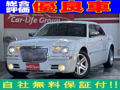 クライスラー　３００C　✨ロールスロイス・ファントムルックグリル！！総合評価優良車✨　アメリカンラグジュアリーセダン　クライスラー３００C入庫！！　純正HDDナビ&レザー電動パワーシート&シートヒーター&Bostonプレミアムオーディオシステム！！車検2年付