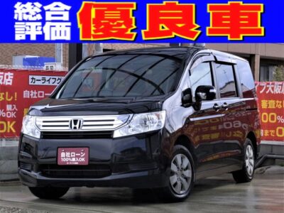 STEPWAGON　ステップワゴン L　ホンダ独自の低床・低重心パッケージをベースとする4代目「ステップワゴン」💨　セキュリティアラームなど充実装備の「L」💫　ファミリー様に好評のミニバンが月々２万円～でお乗りいただけます🙌　両側パワースライドドアやTV・DVD視聴可&BluetoothAUDIO可能のメモリーナビ☆彡　安心のバックカメラも付いています👀　《1年保証付》