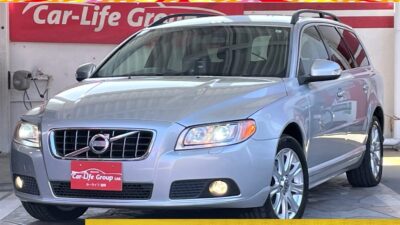 ＶＯＬＶＯ　プレミアムエステート・Ｖ７０　★Ｔ５ ＳＥ★２４０ＰＳ・ターボエンジン！！ポップアップディスプレイカロナビ搭載・フルセグＴＶ！！本革パワーシート・シートエアコン＆ヒーターで年中快適！！アルパイン８インチフリップダウンモニター装着済！！月々２万円台突入！！☆総合評価優良車☆