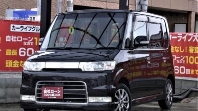 TANTO　タント　カスタム　VS　月々14,600円～購入できるお手軽軽ハイトワゴン🚙　社外HDDナビで走行中DVD視聴可能📺　上位グレードにしかない大きな収納スペース📦　後席もフルフラット可能なので自転車などの大きな物も積み込み可能🚲　プラズマクラスターイオンで食べ物などの嫌なニオイも除去できます✨　内装はグレード専用のハーフレザーシートで高級感抜群💎　当店超人気車両です💣　《1年保証付》