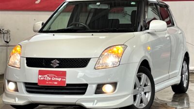 SWIFT       スイフト　☆ＸＧ・エアロ☆　今なら月々１万円台～ＯＫ！！　スズキの格安コンパクトカー！！純正ナビ　ＤＶＤ・フルセグ視聴可能！！スマートキー付でドア施錠便利！！純正ハーフエアロ付きでスポーツスタイル！！ちょい乗り・小回り便利！！☆総合評価優良車☆