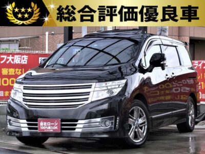 ELGRAND　エルグランド　ライダークロスシート　マニュアルシート　【総合評価優良車】【特別仕様車グレード】　ドレスアップメーカーAUTECHが手掛ける特別仕様「マニュアルシート」🎉　1DINのcarrozzeriaサイバーナビで走行中フルセグTV･DVD視聴可能📺　Bluetoothオーディオでスマホから好きな音楽を再生可能🎵🎶　キャプテンシートやオットマンで快適空間🌃　ツインサンルーフで開放的な室内⭐　Wエアコン付きなので極上の乗り心地です💎　🌜大阪店専用HPにて360°画像💫&動画🎥を随時更新中❗carlifegroup.jp で検索🕵️‍♂️🌛《1年保証付》