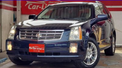 キャデラック　SRX　4WD　☆総合評価優良車☆　全長1.7メートルの開口部を持つウルトラビュー・サンルーフが付いてます♪♪♪　景色や星空観察もできちゃいます♪♪♪　ホワイトレザーシート＆パワーシート　室内も落ち着いた雰囲気で広々としてます！　4WDなので、どこでも行けちゃいます！！　☆車検2年付き☆