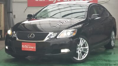 レクサス　GS450ｈ　★人気のミドルプレミアムセダンのハイブリッドモデル★パワフルな３５００ｃｃエンジンと高出力モーターでぐいぐい走る人気の1台！！ＧＳ４５０ｈが久しぶりの入庫です♬オシャレな高級車には必須のマルチ・サンルーフ・黒革の3点セット完全装備済み！！！季節を問わず快適にお過ごしいただけるシートエアコン付！！通気性の悪い革シートでもさわやかな気持ちでお乗り頂けます♬嬉しい車検2年付(#^^#)