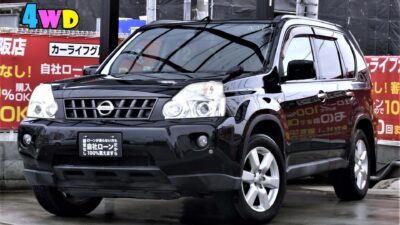 X-TRAIL　エクストレイル　20Xtt　4WD　本格派SUV、31系エクストレイルのブラック入荷✨　走行中TV･DVD視聴可能💿📺　ナビ連動ビルトインETCとクルーズコントロールで高速道路や遠出も楽々🗾　社外テールレンズで後ろ姿が魅力的です💎　純正HIDヘッドライト・LEDフォグランプ・AUTOライトで夜間の運転も安心💡　後席フルフラット可能なので泊りがけのお出掛けの際や大きなお荷物を載せる際にも便利です📦　車中泊でご利用される方もたくさん居られますよ❗❗⛺　利便性に特化した高性能SUVです✨　《1年保証付》