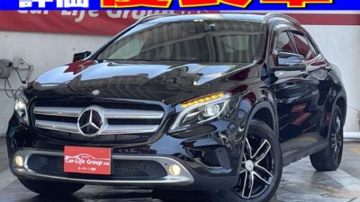 ベンツ　ＧＬＡ　ＧＬＡ１８０　福岡店初入庫！！ベンツのコンパクトＳＵＶ！！１６００ｃｃターボ車！！　✨総合評価優良車&内外装美車&車検2年付✨　純正メモリーナビ地デジフルセグ！！ＥＴＣ！！バックカメラ！！クリアランスソナー！！ＨＩＤヘッドライト！！運転快適純正装備多数( ^)o(^ )荷物の出し入れ楽々パワーバックドア装備！！アイドリングストップ搭載で燃費もＧｏｏｄ👍(^_-)-☆