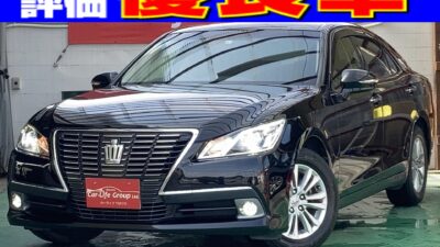 クラウン　ロイヤルサルーン　★大人気クラウン★　入庫致しました(^^♪　トヨタの高級車クラウンの走りと乗り心地を味わってみませんか？(^^)/　ウィンカー付き電格ミラーで外装もバッチリ♬　純正HDDナビ（CD/DVD/Bluetooth/地デジワンセグ走行中視聴可）付きのお得な車両になります！！　お問い合わせはお早めにお願いしたします！！