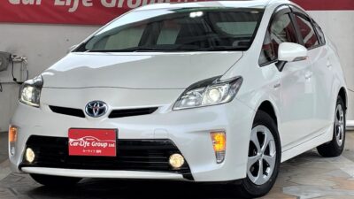 PRIUS　　プリウス　★Ｓ・後期型★　低燃費・走行性・人気Ｎｏ１ハイブリッド車！！純正ＳＤナビ・Ｂｌｕｅｔｏｏｔｈ内臓！！人気の後期型・車検もたっぷりＲ５年５月マデ！！内外装程度良好！！☆総合評価優良車☆