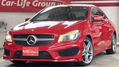 メルセデス・ベンツ　★ＣＬＡ１８０・ＡＭＧライン★１．６Ｌエンジン・ターボ車！！ＣＬＡ・ＡＭＧライン・初入庫！！Ｆ・Ｓ・Ｒ専用エアロ！！ＡＭＧ純正１８インチＡＷ！！メディア機能多彩・純正ＨＤＤナビ搭載！！安全機能・ブラインドスポットアシスト！！ディストロニックプラス！レーダークルコン！🎥＂高画質ムービー有▶☆総合評価優良車☆