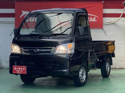 HIJET　ハイゼット トラック　エアコンパワステスペシャル　VS　✨大人気マニュアルがTOKYO店初入庫！！✨　🔥車検2年付🔥　ケンウッドメモリーナビ（ワンセグTV、CD、DVD）🎶　エアコン&パワステ装備✨　カロッツェリアスピーカー搭載！🎼　夜間の作業がはかどる！作業灯つき🌞　安心・安全のドライブレコーダー付き！　高速道路で大活躍なETC付き！　✨希少色！ブラックマイカメタリック！✨　✨納車時タイヤ4本付き✨