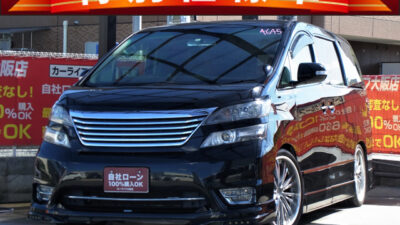 VELLFIRE　ヴェルファイア　2.4Z　プラチナセレクション　【特別仕様車グレード】　大阪店大人気ヴェルファイア✨　純正HDDナビで走行中フルセグTV・DVD視聴可能💿📺　Bluetoothオーディオも視聴可能なため、スマホから音楽再生ができます🎵🎶　安心のバックカメラ付き📸　社外20インチAW&車高調でエクステリアデザインも抜群💎　フリップダウンモニター&Wエアコンで後席でも快適です🎉　両側パワースライドドア&パワーバックドアなど特別仕様車特有の便利な機能が盛りだくさん🍀　大変人気の車種となりますので早急にお問い合わせください💣　🌜大阪店専用HPも要チェック❗carlifegroup.jp で検索🕵️‍♂️　Instagram・Twitter・TikTokも随時更新中❗❗🌛《1年保証付》