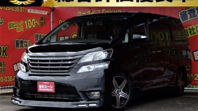 VELLFIRE　ヴェルファイア　2.4Zプラチナセレクション　  ✨月々3万円台～OK✨  ✨総合評価優良車＆特別仕様車✨　社外フロントリップスポイラー&TEIN製車高調&社外19インチアルミホイールでカスタマイズされた一台✨　純正HDD大型✨8インチナビ🗾Bluetooth📞🎶フルセグTV📺DVD📀　トヨタプレミアムサウンドシステム搭載です！一味違った音質をお楽しみください🎶　純正フリップダウンモニターで後席の人もTVやDVDの視聴が可能です👀　両側パワースライドドアで乗り降りラクチン！お荷物の出し入れも簡単です✨　✨車検2年付✨　🌜TOKYO店専用HPにて更新中❗ carlifegroup.tokyo.jpで検索🕵️‍♂️🌛《1年保証付》