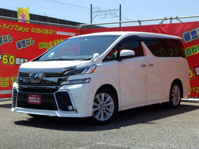 VELLFIRE　ヴェルファイア　ZAエディション　✨車検２年付✨　大人気の現行モデル✨　✨トヨタ純正超BIG！10インチSDナビ搭載（Bluetoothオーディオ接続可能です📱＆地デジフルセグTV・DVD視聴可能です📺　✨純正フリップダウンモニター📺&オットマン付シートで後席の方もゆったり快適でドライブを楽しめます💺　ワンプッシュで開閉楽々両側パワースライドドア🚪　ロングスライドレールの採用により、何と最大で1,160mmもスライドする助手席スーパーロングスライドシートを装備😲　駐車時や狭いところでも安心なクリアランスソナーにバックカメラ装備📷　高速道路ご利用時に便利なクルーズコントロール&ETC👌　🌛TOKYO店専用HPにて更新中❗ carlifegroup.tokyo.jpで検索🕵️‍♂️🌛《1年保証》