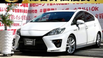 PRIUS　プリウス　Sツーリングセレクション　G’ｓ　【総合評価優良車】《特別仕様車グレード》【カスタム】内外装専用パーツを施した特別な１台✨専用フロント・リアエアロバンパー　専用マフラー　専用セミバケットシート　専用テールレンズ　専用フロアマット🔥アルパイン９インチＳＤナビ🗾ＤＶＤ💿Ｂｌｕｅｔｏｏｔｈ🎶📱📞フルセグＴＶ内蔵型📺走行中映像視聴可能🎵ハイブリッド車のスポーツコンバージョンタイプ🍃🏁🚗福岡店専用HPでも在庫確認可能‼✨ 【carlifegroup.fukuoka.jp/】で検索🕵️‍♂️