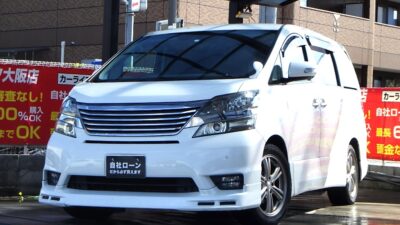 VELLFIRE　ヴェルファイア　2.4Z　carrozzeriaインダッシュナビ＆ALPINEフリップダウンモニターでオーディオ装備が整ったヴェルファイア🎵　バックカメラ＆障害物センサーで後方の視界もバッチリです📷　もしもの時でも安心のドライブレコーダー付き🎥　走行中フルセグTV･DVD視聴可能📺💿　Bluetoothオーディオも視聴可能です🎶　後席はキャプテンシート・オットマン・Wエアコンで足を伸ばして広々とくつろぐことができます💺　🌜大阪店専用HPも要チェック❗carlifegroup.jp で検索🕵️‍♂️　Instagram・Twitter・TikTokも随時更新中❗❗🌛《1年保証付》