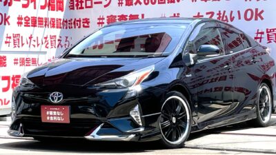 PRIUS プリウス　Ｓ【カスタム】⚡モデリスタタイプハーフ３点エアロ⚡バンパーデイライト付🔦WORK VARIANZA１8インチＡＷ装着済🔥カタログ燃費は驚異の37.2km/L⛽純正9インチＳＤナビ🗾ＤＶＤ💿Ｂｌｕｅｔｏｏｔｈ🎶📱📞フルセグＴＶ内蔵型📺走行中映像視聴可能👀ＬＥＤヘッドライト・ＬＥＤフォグ💡月々５万円台～ＯＫ👛内外装程度良好✨車検２年付🚗福岡店専用HPでも在庫確認可能‼✨【carlifegroup.fukuoka.jp/】で検索🕵️‍♂️