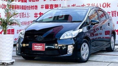 PRIUS プリウス S　＂ブラックカラー３０型・スマートエントリータイプグレード＂大人気アンドロイドナビ装着済📺大画面の１０インチタイプ😲Ｂｌｕｅｔｏｏｔｈ🎶📱📞ミラーリング📱バックカメラ📹明るいＬＥＤヘッドライト変更済み💡驚異の燃費性能・カタログ燃費３５．５ｋｍ／Ｌ🍃🚗福岡店専用HPでも在庫確認可能‼✨ 【carlifegroup.fukuoka.jp】で検索🕵️‍♂️