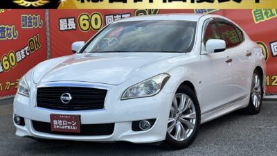 FUGA　フーガ　370GT FOUR　4WD　【総合評価優良車】【カスタム】　車高調でローダウン&社外マフラー💖　純正HDDナビ🗾ＤＶＤ📀Ｂｌｕｅｔｏｏｔｈ🎶📱フルセグＴＶ内臓型📺走行中映像視聴可能👀　駐車時に安心のバックカメラや走行中に安心のサイドカメラ😊　高級感溢れるウッド調パネル＆ハーフレザーシート（前席パワーシート&運転席シートメモリー）✨　✨車検2年付✨　🌜TOKYO店専用HPにて更新中❗ carlifegroup.tokyo.jpで検索🕵️‍♂️🌛《1年保証付》