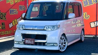 TANTO　タントカスタム　RS  ターボ　【カスタム】　RS☆R車高調でローダウン！！足元はWORK製17インチアルミホイール！ 後期型グリル✨　ケンウッド彩速メモリーナビ🗾地デジフルセグTV📺DVD📀走行中視聴可能😄Bluetoothでスマホから音楽再生可能🎶　左側パワスラで乗り降りもラクラクです👍　室内空間もオシャレな黒革調シートカバーで高級感とファッション性も抜群です😆　🌛TOKYO店専用HPにて更新中❗ carlifegroup.tokyo.jpで検索🕵️‍♂️🌛《1年保証》