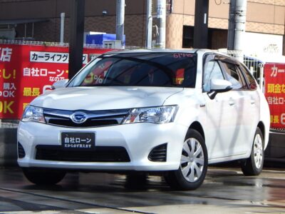 COROLLA FIELDER　カローラフィールダー　HV　G　お仕事でもレジャーでも非常に使いやすい5人乗りステーションワゴン🎣　なんといってもハイブリッドならではの燃費性能が非常に良いお車です⛽　荷室はとても広くてレジャーなどで利用されるお客様もたくさん居られます⛺　フルセグTV・DVD視聴可能のSDナビでBluetoothオーディオも接続可能です🎵　ナノイー搭載エアコンで衛生面もGOOD🌀　🌜大阪店専用HPも要チェック❗carlifegroup.jp で検索🕵️‍♂️　Instagram・Twitter・TikTokも随時更新中❗❗🌛《1年保証付》