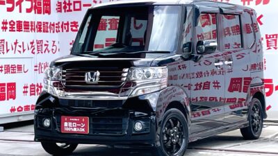 N-BOX　カスタム　G　Lパッケージ 　＂人気車種Nシリーズ・ハイトワゴン・ブラックカラー再入庫＂月々２万円台～ＯＫ👛ストラーダナビ🗾ＤＶＤ💿Ｂｌｕｅｔｏｏｔｈ📱フルセグＴＶ内蔵型📺走行中映像視聴可能👀バックカメラ付きで楽々駐車が可能📹両側スライド・左側パワースライドドアー🌈アイドリングストップ機能付🍃カタログ燃費ＪＣ０８モード２４．２ｋｍ／Ｌの低燃費🍃🌈🚗福岡店専用HPでも在庫確認可能‼✨【carlifegroup.fukuoka.jp/】で検索🕵️‍♂️