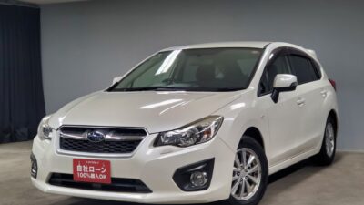 IMPREZA 　インプレッサスポーツ　１．６iーL４WＤ✨冬には心強い味方❗納車時４本新品タイヤ✨ワンオーナー車❗😁カジュアルに乗れるスポーツタイプの車🔥ケンウッドメモリーナビ🗾地デジフルセグ✨走行中視聴可能❗Bluetoothも装備なので運転が楽しくなる😍　AT車でMT運転できない方でも運転免許を初めて取得された方も安心楽々運転できて軽快な走りをしてくれる楽しい１台！！　後席シートを倒せばフラットになりますので大きなお荷物も楽々♪✨　走りと実用性を兼ね備えた当店一押しインプレッサスポーツです✨　夜間走行も安心のHIDヘッドライト・フォグ装備!(^^)!純正１５インチアルミホイール装着でシンプルな仕上がり❕❕🌈TOKYO店専用HPにて更新中❗ carlifegroup.tokyo.jpで検索🕵️‍♂️🌛《1年保証》