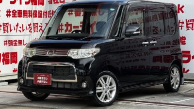 TANTO CUSTOM タントカスタム　RS　【後期型】【ターボ車】左側パワースライドドア&センターピラーレスで荷物の積み下ろしも楽チン✨ターボエンジン搭載グレードで高速走行も快適です🚀革巻momoステアリングできまってます😎カロッツェリアナビ🗾ＤＶＤ📀Ｂｌｕｅｔｏｏｔｈ🎶📱📞地デジフルセグで走行中も視聴可能の為長距離ドライブやお子様も喜びます✨　　　　　　　　　　車検たっぷり付いたR8年3月まで👌　　　　　　　　　🚗福岡店専用HPでも在庫確認可能‼✨ 【carlifegroup.fukuoka.jp/】で検索🕵️‍♂️