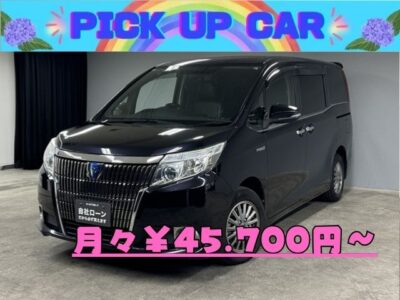 ESQUIRE      エスクァイア　HV　Gi　広い室内空間を追求したワンランク上の5ナンバークラスミニバン👑　パイオニアカロッツェリアHDDナビ🗾地デジフルセグTV📺DVD🎶CD📀Bluetoothオーディオでスマホから音楽再生可能🎶　駐車時に安心のバックカメラ付き✨🌈後退時にドアミラーが下方に動くリバース連動ミラー付き👀　夜間でも明るいHIDヘッドライト&フォグランプ🔦　荷物の出し入れや乗り降りしやすいワンタッチオープナーで開閉楽々✨両側スライドドア😎　スマートキー&プッシュスタートで楽々エンジンスタート✨　✨車検2年付✨　🌛TOKYO店専用HPにて更新中❗ 　carlifegroup.tokyo.jpで検索🕵️‍♂️🌛《1年保証》