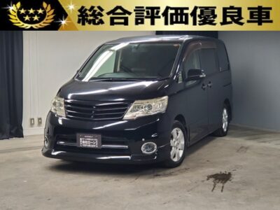 SERENA　セレナ　ハイウェイスターVエアロセレクション　【総合評価優良車】　✨🌈月々１万円台～👌✨　😍車検２年付き✨　🔥フロントエアロ&リアスポイラーで雰囲気✨大人かっこいい特別な1台😎　純正オリジナルメモリーナビ🗾地デジフルセグTV＆DVD走行中に視聴可能です👀📺📀　駐車時に安心のリバース連動ミラー😍✨　運転に自信がない方や運転免許を取り立ての方も安心して運転ができる✨😁👌バックカメラもしっかり装備❗❗👀　高速道路で大活躍！ETC✨　乗り降りラクラク両側パワースライドドア👪　夜間でも明るいHIDヘッドライト&フォグランプ🔦　シートアレンジ自由自在なマルチセンターシート😊　🌛TOKYO店専用HPにて更新中❗ carlifegroup.tokyo.jpで検索🕵️‍♂️🌛