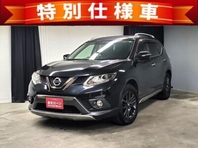 X-TRAIL　エクストレイル　20X　ブラックエクストリーマーX　【4WD】【特別仕様車】　💎上級グレードエクストレイル再入庫💎メーカー独自の4WDシステム✨🙆フルモード４ＷＤで悪路も切替で楽々運転👍純正ＳＤナビ🗾ＤＶＤ💿Ｂｌｕｅｔｏｏｔｈ🎶📱📞フルセグＴＶ内蔵型📺アイドリングストップ機能・ＪＣ０８モード１６．０Ｋｍ／Ｌ🍃＂お財布に優しい嬉しいお車😁👌✨人気の撥水カプロンシートタイプで水滴に強い💺💎ヒルディセントコントロール機能で急な下り坂・雪道や砂利道の下り坂も安心走行🚙🚗TOKYO店店専用HPでも在庫確認可能‼✨TOKYO店専用HPにて更新中❗ carlifegroup.tokyo.jpで検索🕵️‍♂️🌛《1年保証付》