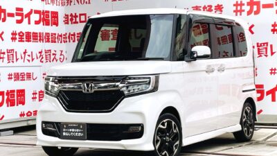 N-BOX　カスタムＧ・Ｌターボ　ホンダセンシング　純正メモリーナビ装着🗾ＤＶＤ📀Ｂｌｕｅｔｏｏｔｈ🎶📱📞フルセグＴＶ内蔵型📺走行中映像視聴可能👀夜間も明るいＬＥＤヘッド＆ＬＥＤフォグランプ装備💡アダプティブクルーズコントロール（レーダー式）搭載！！高速楽々運転可能🛣️安全装備もバッチリ・ホンダセンシング機能💎大人気のハイトワゴン・Ｎ－ＢＯＸ！！ＬＫＡＳ車線維持システム装備！！シーケンシャル式ウインカーもワンポイントアクセント😊納車時新品タイヤ装着💎車検たっぷりＲ８年９月マデ😲💎🚗福岡店専用HPでも在庫確認可能‼✨ 【carlifegroup.fukuoka.jp/】で検索🕵️‍♂️