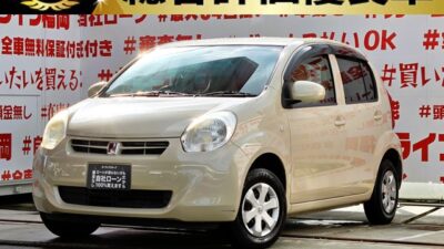 PASSO　パッソ　X　【総合評価優良車】💎走行距離６万㌔の低走行・コンパクトカー💎＂福岡店再入庫＂📺社外ナビ🗾ＤＶＤ💿Ｂｌｕｅｔｏｏｔｈ🎶📱📞フルセグＴＶ内臓型📺コンパクトカーならではの小回りと運転性能でちょっとした買い物や細い道でも楽々走行🌿ＪＣ０８モード燃費２１.２ｋｍ/Ｌ🌿燃費性能抜群🎉車検２年付🌈🚗福岡店専用HPでも在庫確認可能‼✨ 【carlifegroup.fukuoka.jp/】で検索🕵️‍♂️