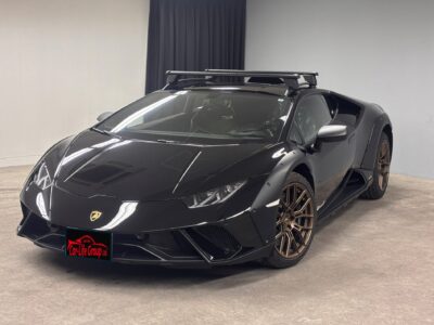 Lamborghini  Huracan　ウラカン　ステラ―ト「LDF」　【４ＷＤ】＂全地形対応型スーパースポーツカー・全世界１４９９台限定販売＂🏁５，２００ｃｃ・Ｖ１０エンジン🔥６１０馬力🔥時速１００ｋｍ到達時間＂３．４秒＂😲ベース車両「ウラカンＥＶＯ」に対して４４ｍｍの車高ＵＰ👆フロントアンダーボディプロテクション・サイドステップ・ホイールアーチ・ルーフスクープを装備したオフロード仕様🪨Ｐ－ＴＣＳはステラ―ト専用にキャリブレーション🔘「Strada」「Sport」「Rally」のANIMAセレクターが可能💎令和６年５月登録・走行距離５００ｋｍ・法人ワンオーナー車💎