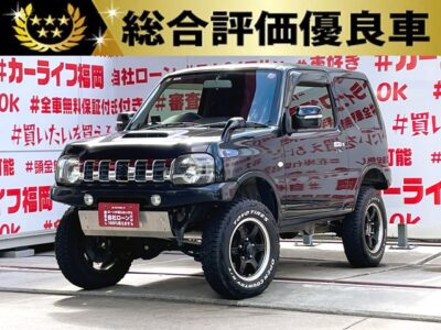 Jimny　ジムニー　クロスアドベンチャー【４ＷＤ】【特別仕様車】【総合評価優良車】★５ＭＴ・ターボ車★　🚙カスタムバッチリのＪＢ型ジムニー！！再入庫🚙外装パーツもＦ・Ｒショートバンパー・メッキグリル・スキッドプレート装着済✨ＨＫＳ砲弾マフラーで排気効率もＵＰ🔥ＳＯＬＶＥ ＯＲＳタニグチショックアブソーバー＆リフトＵＰコイル装着済み🚗ＴＯＹＯホワイトレターＲＴタイヤで悪路も楽々乗り越える！！タービン・リビルト新品交換済🌀😲メディアプレーヤー📺ＤＶＤ📀Ｂｌｕｅｔｏｏｔｈ📞地デジＴＶ内蔵型📺走行中映像視聴可能📺サロモン・カプロンシート装着タイプ💺月３万円台～ＯＫ🎉🚗福岡店専用HPでも在庫確認可能‼✨ 【carlifegroup.fukuoka.jp/】で検索🕵️‍♂️