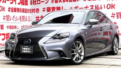LEXUS　レクサス　IS300h　Fスポーツ　【カスタム】💎人気カラー・マーキュリーグレーマイカの最上級グレード💎Ｆスポーツ、専用スポーツ赤本革シート・専用フロアマット・専用フロントエアロバンパー💎🔥メーカ純正マルチＳＤナビ🗾ブルーレイディスク💿Ｂｌｕｅｔｏｏｔｈ🎶📱📞フルセグＴＶ内蔵型📺パドルシフトで瞬時なシフトチェンジが可能🏁🌞ブライドスポットモニターで安全車線変更が可能😲車検２年付🚗福岡店専用HPでも在庫確認可能‼✨【carlifegroup.fukuoka.jp/】で検索🕵️‍♂️