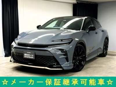 CROWN SPORT　クラウンスポーツ　SPORT Z　HEV【4WD】【カスタム】世界のＴＯＹＯＴＡが誇る高級ハッチバック型クロスオーバーＳＵＶ💎 ダイナミックフォースエンジンであるＡ２５Ａ－ＦＸＳ型にモーターとバイポーラ型ニッケル水素電池で構成された２.５Ｌハイブリッドシステム搭載でアクセル操作に対する応答性の良さとパワフルでスムーズな加速を実現💎モデリスタフロントスポイラー＆サイドスカート＆リヤスパッツ＆ミラーガーニッシュ＆２１インチＡＷ装着済のフルエアロ仕様💎１２.３インチの大型ディスプレイオーディオ搭載✨デジタルインナーミラー＆パワーイージーアクセスシステム＆パワーシート搭載で乗降りのストレスフリー🥬ＴＯＹＯＴＡ Ｓａｆｅｔｙ Ｓｅｎｓｅ搭載の進化を続ける先進の予防安全パッケージ🌿【車検Ｒ９年９月まで】☆メーカー保証継承可能☆✨提携ローン❗各種オートローン完備 ✨