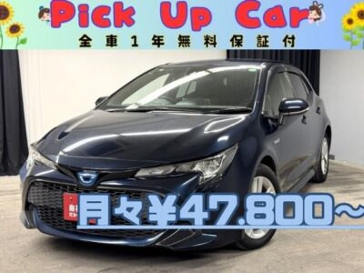 COROLLA　SPORTS　カローラスポーツ　HV-G　TOKYO店初入庫😆🎉　1.8Lエンジン🔥＋ハイブリッドシステム🔋を搭載し優れた低燃費JC08モード走行燃費22.4km／Lで環境にもお財布にも優しい🍀クルーズコントロール＆ビルトインETCで高速道路も快適に通行できます🚗純正9インチＳＤナビ🗾Ｂｌｕｅｔｏｏｔｈ🎶📱📞フルセグＴＶ内蔵型📺充実のオーディオ装備でロングドライブにも持って来いです😆🌈TOKYO店専用HPにて更新中❗ carlifegroup.tokyo.jpで検索🕵️‍♂️🌛《1年保証付》
