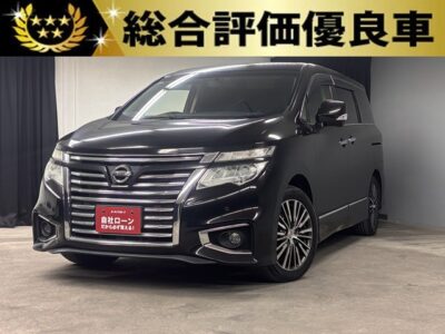 ELGRAND エルグランド ２５０ハイウェイスターS 【後期型】【総合評価優良車】　✨大人気の高級ミニバンエルグランドの後期型入荷しました✨前期型よりも一層迫力あるフロントグリル😎両側パワースライドドア搭載👌アラウンドビューモニターでミニバンでも駐車が安心です❗純正HDDナビ✨Bluetooth＆TVも走行中視聴可能🎶内装もハーフレザーシートや❗7人乗りキャプテンシート❗助手席＆2列目オットマン付き😊🌛TOKYO店専用HPにて更新中❗ carlifegroup.tokyo.jpで検索🕵️‍♂️🌛《1年保証》