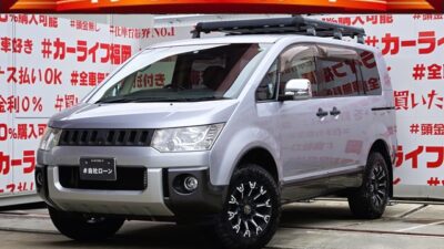 DELICA　デリカD5　シャモニー　【カスタム】【特別仕様車】💎クリムゾン マーテルギア モンスター１６インチＡＷ＆ルーフキャリア装着済💎両側パワースライドドアで乗り降り楽々快適🚪ブラウン系レザー調シートカバー付で内装もオシャレに✨４ＷＤ切替モードで悪路走行もお任せ💪高速走行はクルーズコントロールで楽々運転🏁素早いシフトチェンジはパドルシフトにお任せ✨純正メモリーナビ🗾ＤＶＤ💿フルセグＴＶ📺走行中映像視聴可能👀👐車検２年付🚗福岡店専用HPでも在庫確認可能‼✨【carlifegroup.fukuoka.jp/】で検索🕵️‍♂️