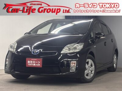 PRIUS　プリウス　S ✨低燃費ハイブリッド人気Ｎｏ.１✨💎走行距離６万㌔台💎 燃費も驚異のＪＣ０８モード30.4ｋｍ／Ｌ🍃社外ナビ🗾ＣＤ・ＤＶＤ💿🎵Ｂｌｕｅｔｏｏｔｈ🎶📱📞地デジフルセグＴＶ内臓型📺走行中映像視聴可能🎶 クリアランスソナーで狭い道でも安心👌スマートキー&プッシュスタート付きエンジン楽々スタート！👍🌈納車時新品タイヤ🌈車検２年付🌈TOKYO店専用HPにて更新中❗ carlifegroup.tokyo.jpで検索🕵️‍♂️🌛《1年保証》