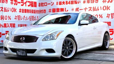 SKYLINE　スカイライン　370GTタイプP　クーペ【カスタム】＂V６エンジン搭載🔥最高出力３３３ｐｓのハイパワーローフォルムクーペ＂💎ＳＳＲ ＭＫ－Ⅲ ＮＥＯ１９インチＡＷ＆ストラットタワーバー＆ＲＳＲダウンサス装着済💎純正ＨＤＤナビ🗾ＤＶＤ💿Ｂｌｕｅｔｏｏｔｈ🎶📱📞明るいＨＩＤヘッドライトで夜間走行も視野確保🔦レザーの高級感シート💺電動シートタイプでリアの乗り降りもスムーズ💺納車時新品タイヤ装着🌈車検２年付🚗福岡店専用HPでも在庫確認可能‼✨ 【carlifegroup.fukuoka.jp/】で検索🕵️‍♂️