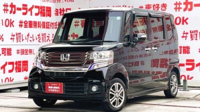 N-BOX　カスタム　G　Lパッケージ 　＂人気車種Nシリーズ・ハイトワゴン・ブラックカラー再入庫📹カロッツェリアメモリーナビ🗾ＤＶＤ💿Ｂｌｕｅｔｏｏｔｈ📱フルセグＴＶ内蔵型📺走行中映像視聴可能👀両側スライド・左側パワースライドドアー🌈🍃カタログ燃費ＪＣ０８モード２４．２ｋｍ／Ｌの低燃費🍃月々２万円台～ＯＫ🌈🌈🚗福岡店専用HPでも在庫確認可能‼✨【carlifegroup.fukuoka.jp/】で検索🕵️‍♂️