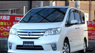 セレナ　ハイウェイスター　S-HV　ファミリー様に人気の高いミニバン🚗　ハイブリッドなので燃費性能もgood👍　後席はフリップダウンモニター搭載でお子様がおられるご家庭様でも嬉しいですね🤩　シートバックテーブルやサンシェード、マルチセンターシートなど後席の方も大変快適にお乗りいただけます👏　🌜大阪店専用HPも要チェック❗carlifegroup.jp で検索🕵️‍♂️　Instagram・Twitter・TikTokも随時更新中❗❗🌛《1年保証付》